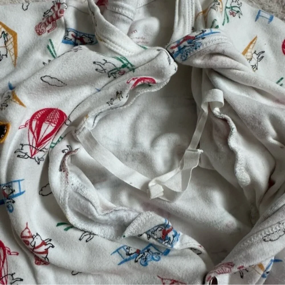 Finn + Emma | When Pigs Fly Front Button Footie | Size 9-12 months